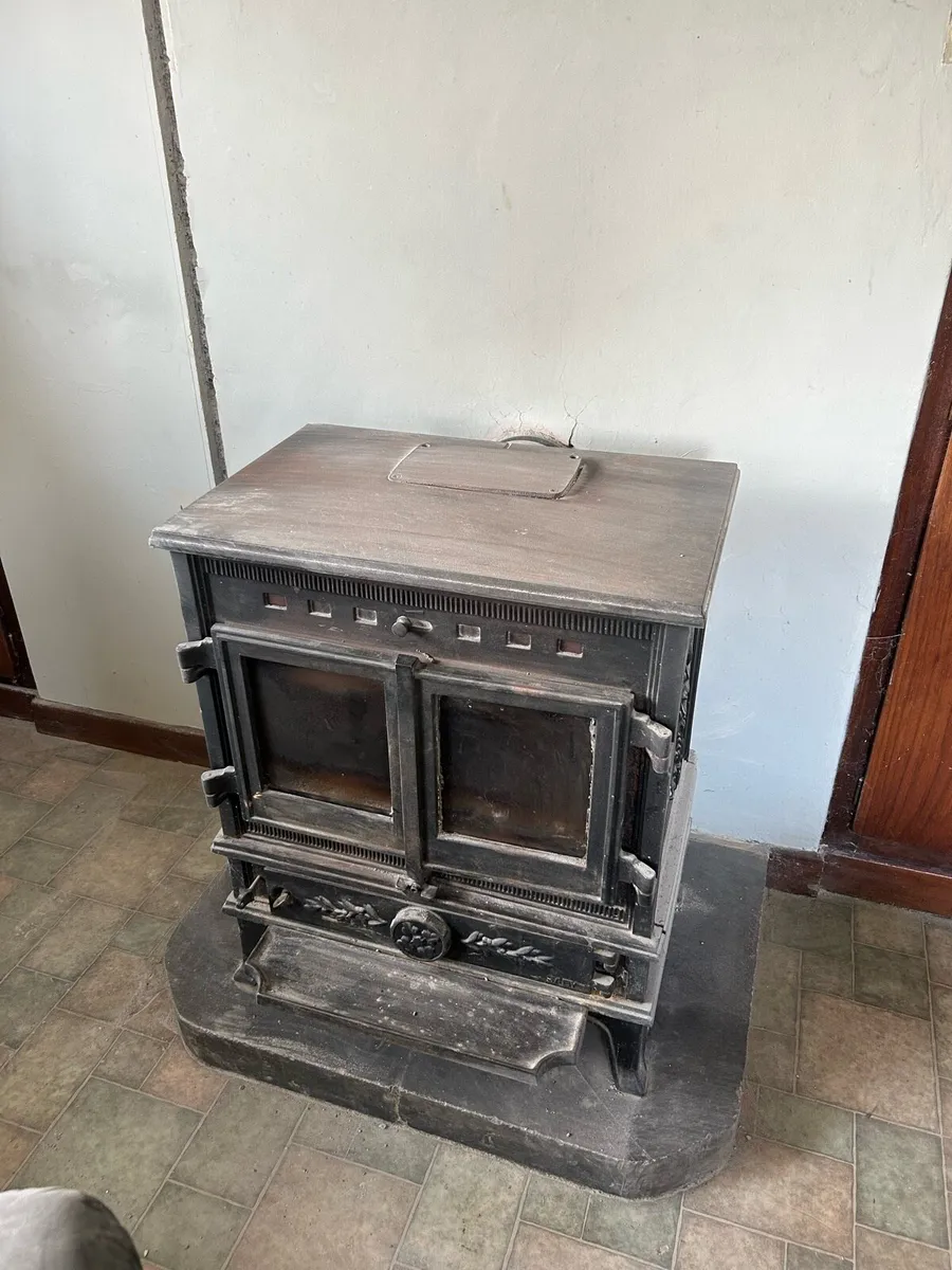 Stove- solid fuel - Image 2