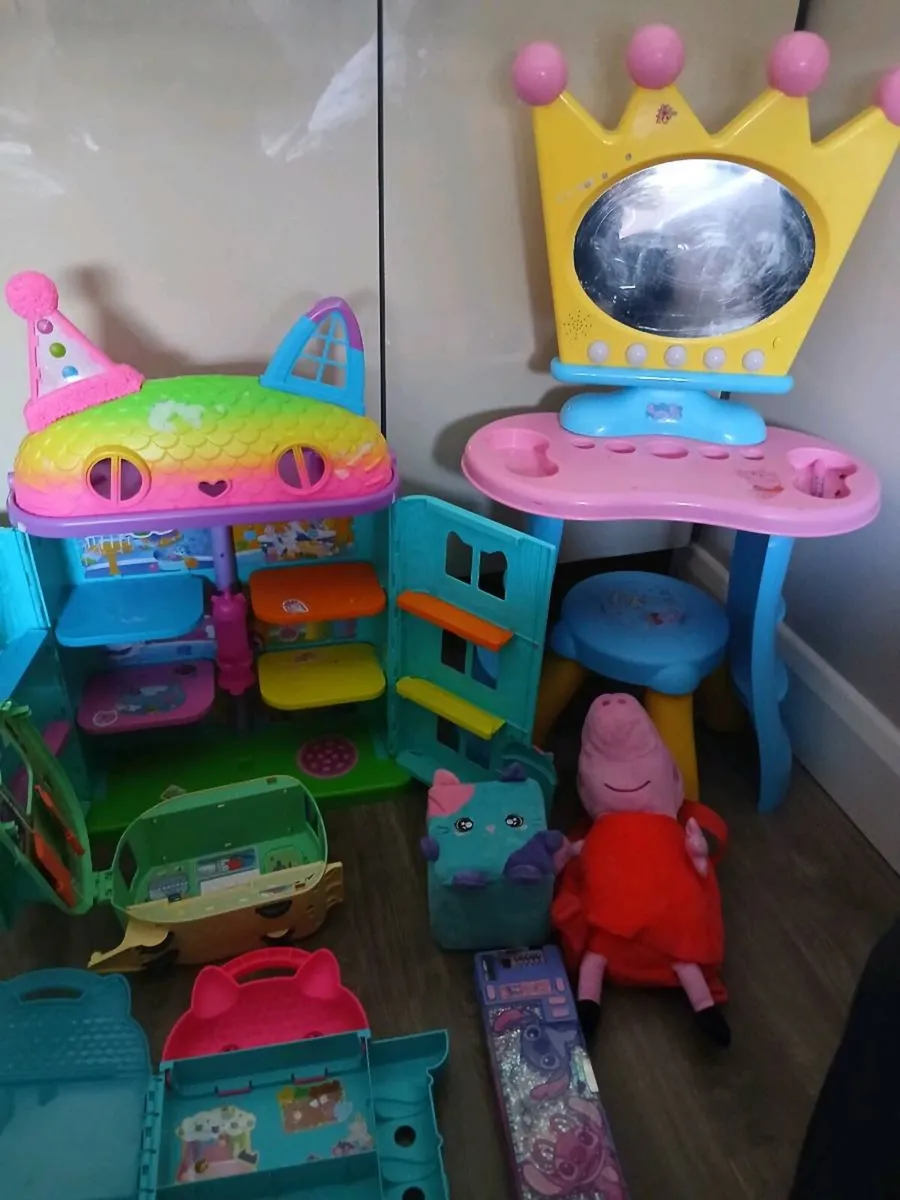 Toys - Image 1