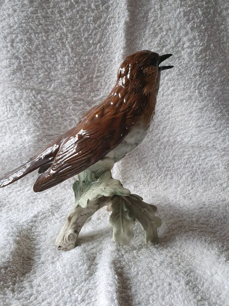 Vintage Goebel Porcelain Thrush Figurine - Image 2