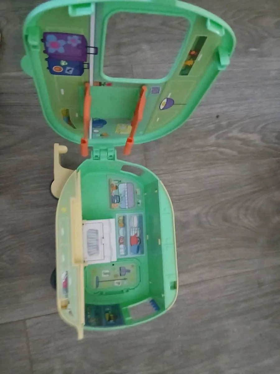 Toys - Image 3