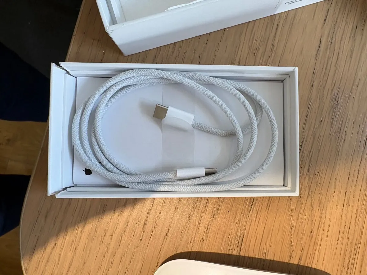 Apple Magic Mouse USB-C (A3204), White, Boxed - Image 4