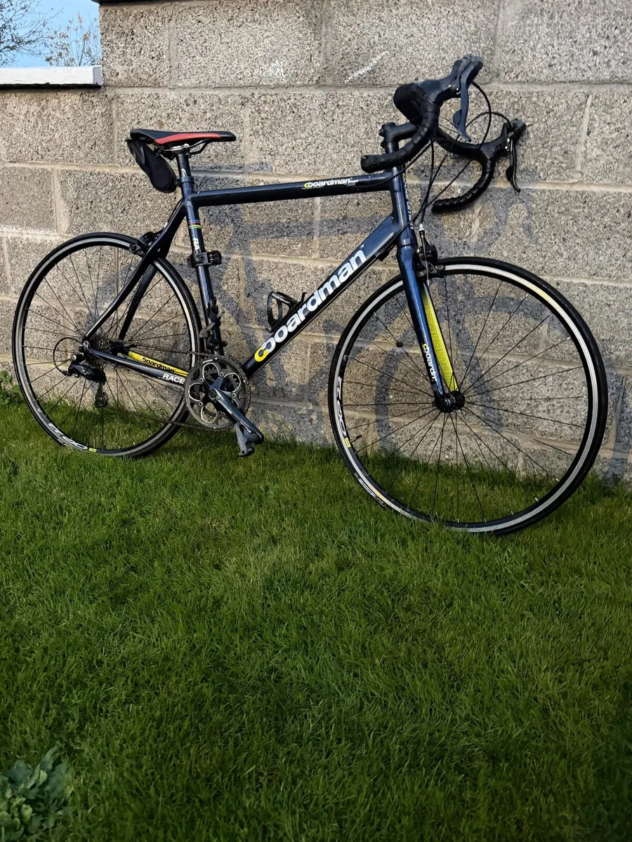 Boardman Medium size Racing bike
