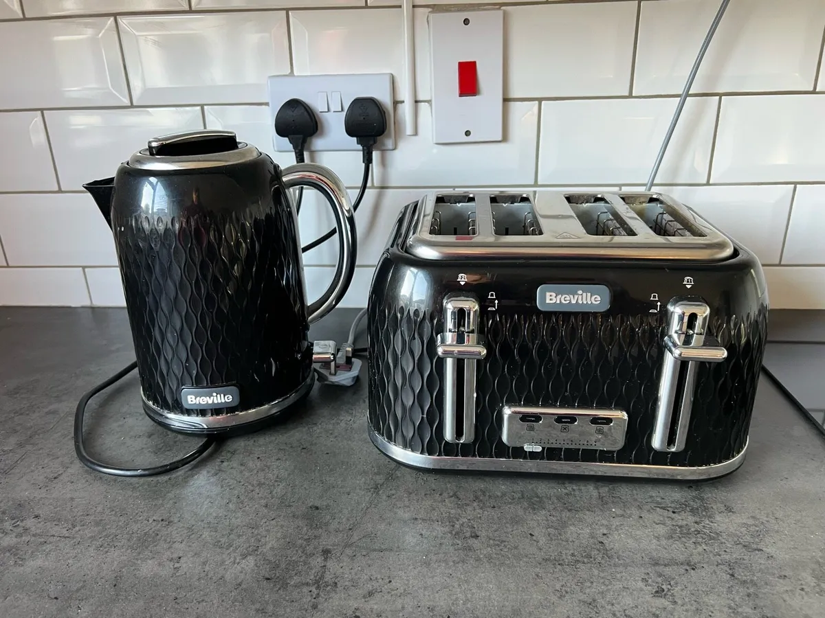 Breville Kettle and toaster - Image 1
