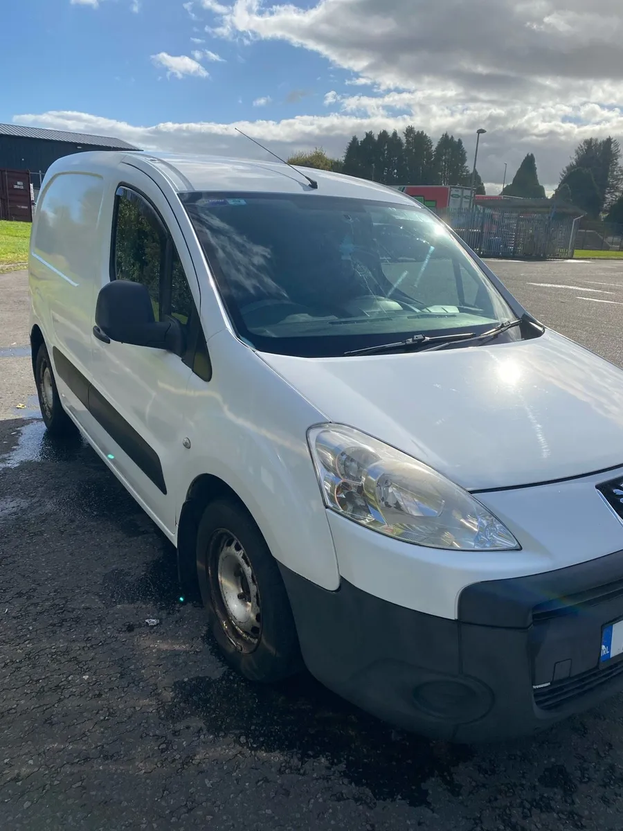 Peugeot Partner 2011 - Image 2