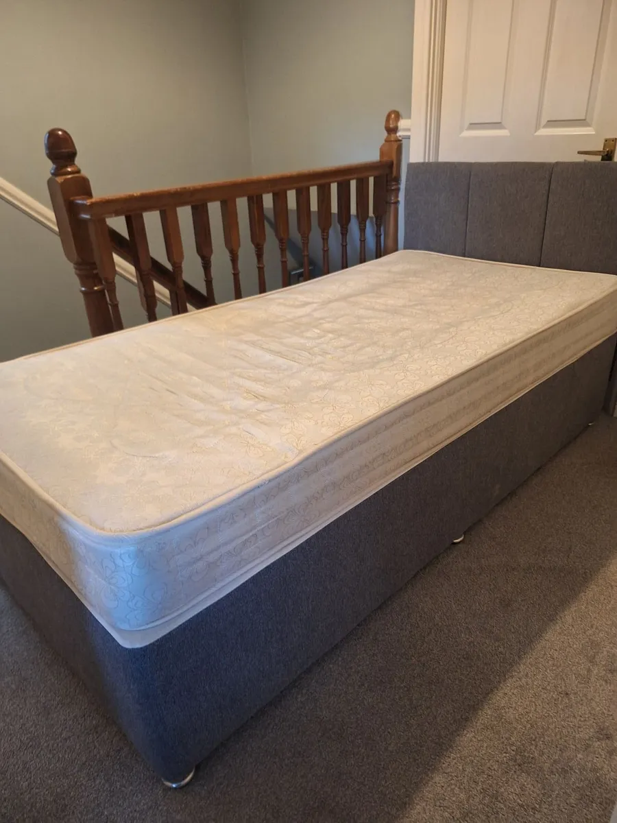 Single bed - Image 3