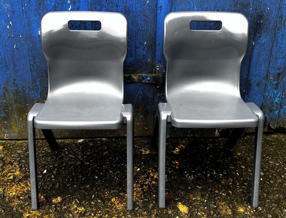 chairs - Image 2