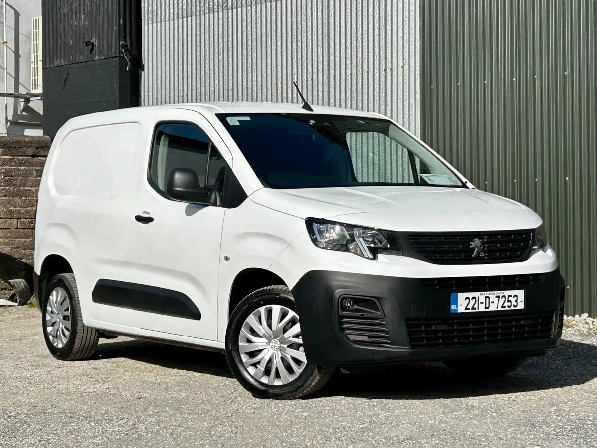 Peugeot Partner 2022 high spec immaculate - Image 2