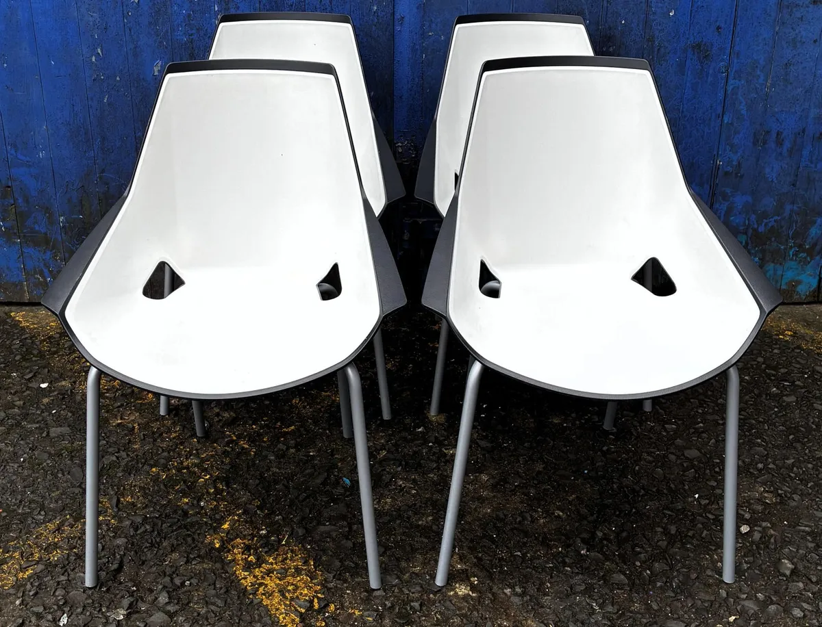 STACKING CHAIRS - Actiu Viva. £45 Each - Image 3