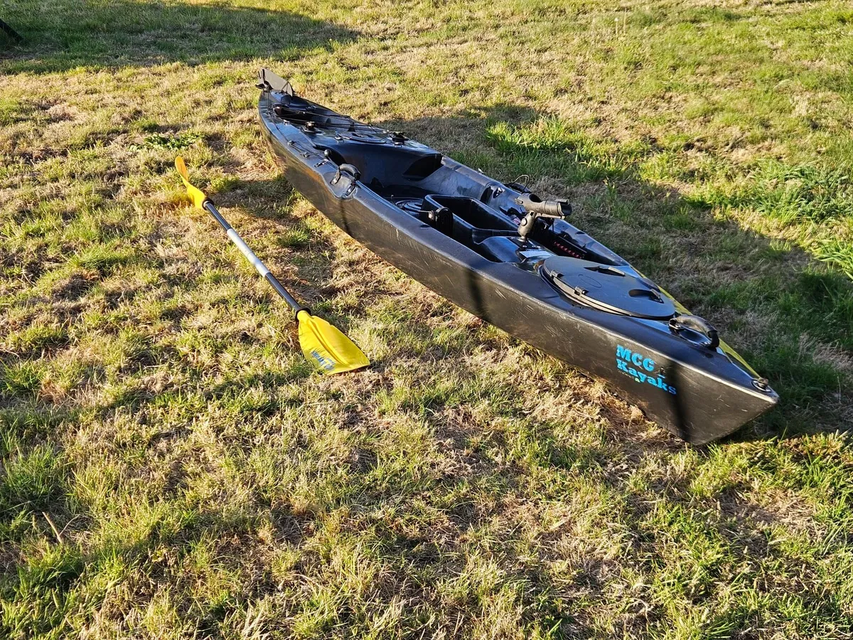 MCG Kayaks - 4m Fishing Kayak with Rudder & Seat - Image 2
