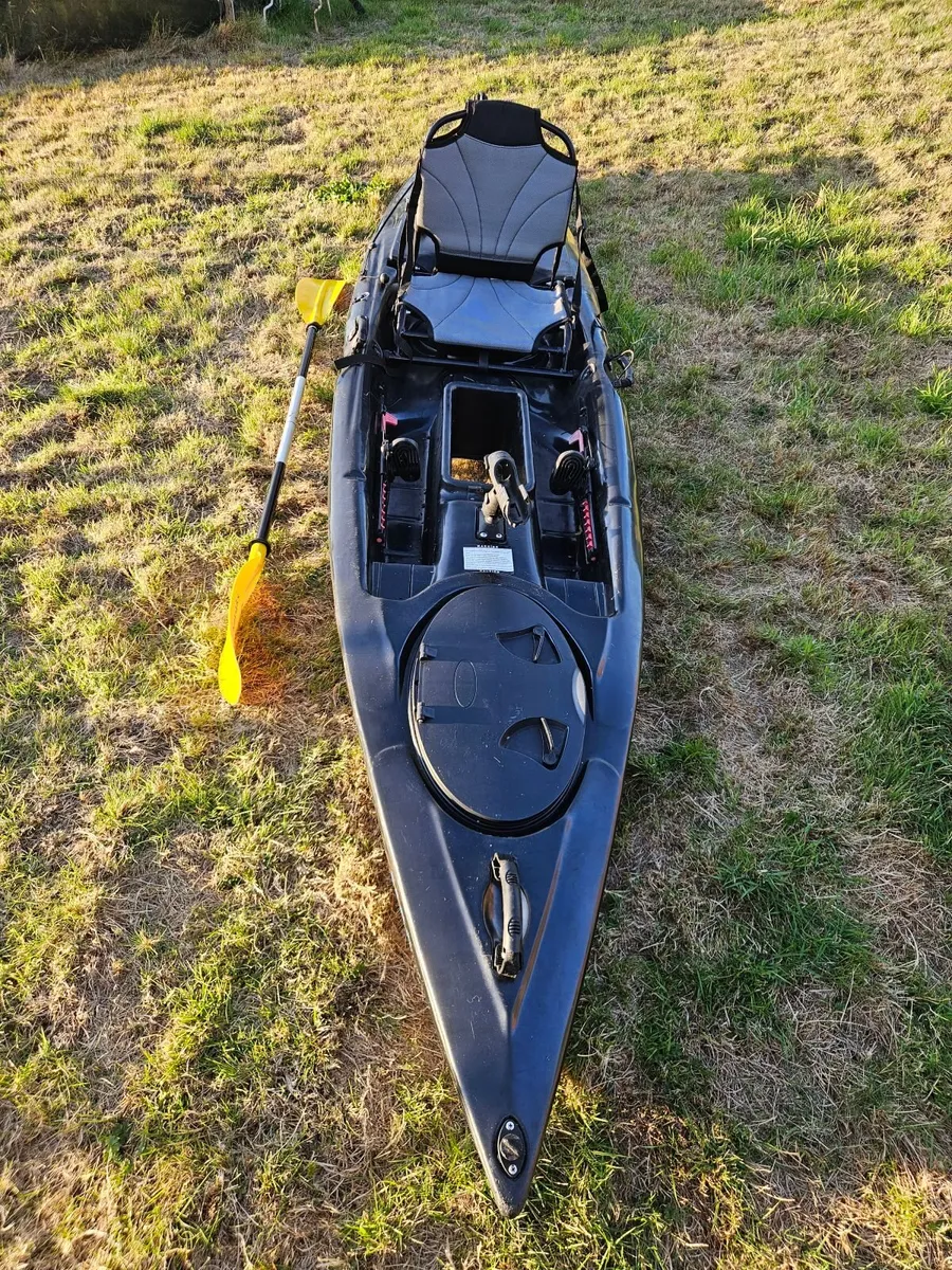 MCG Kayaks - 4m Fishing Kayak with Rudder & Seat - Image 1