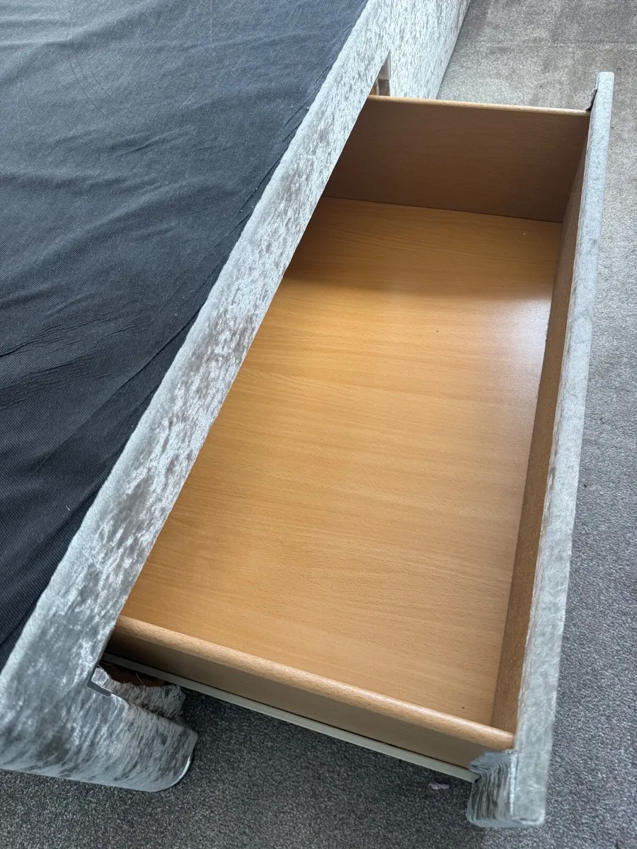 Single bed - Image 3