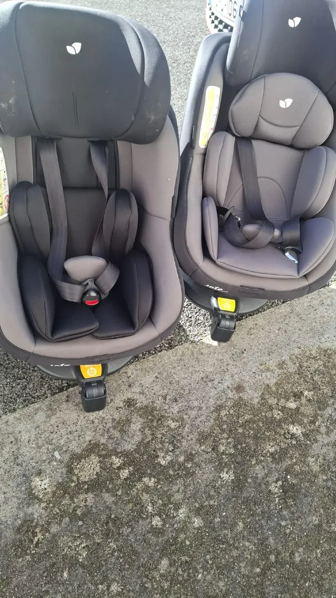 2 Joie 360 swivel Car seats - Image 3