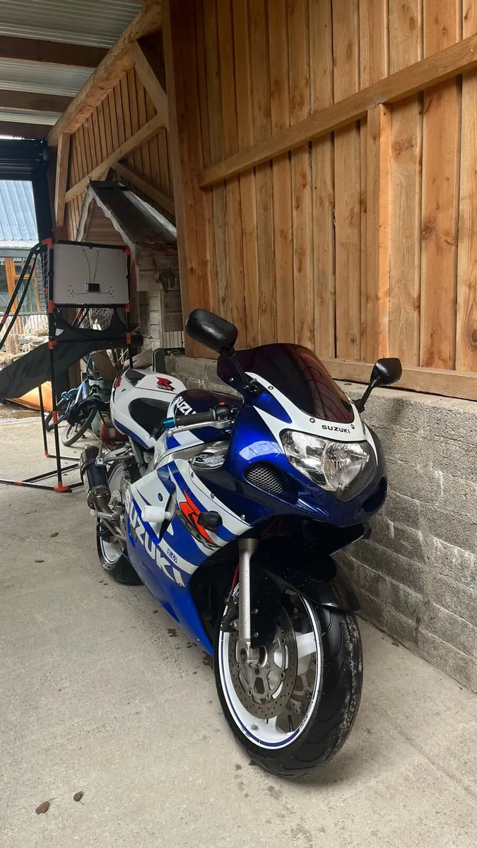 Suzuki GsxR 600 - Image 3