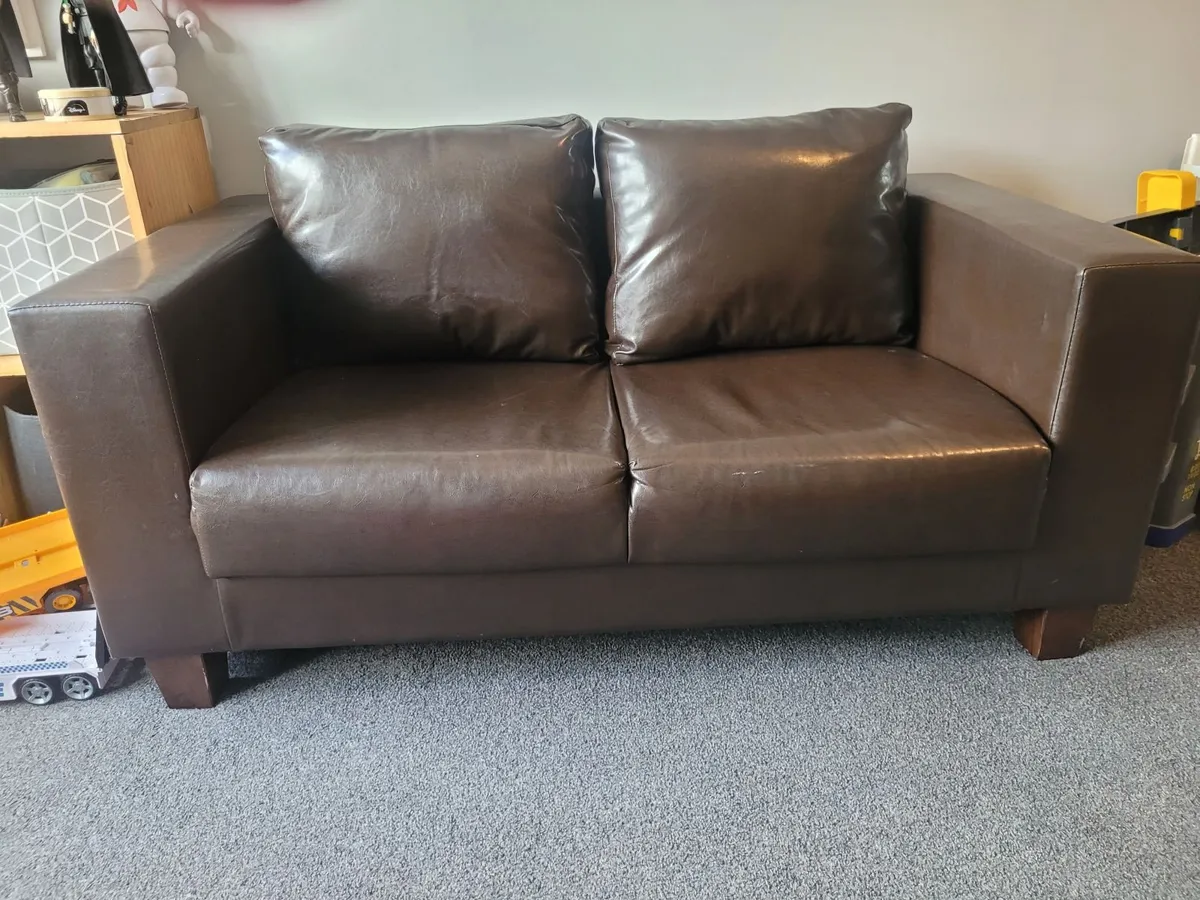 Lader couch 2 seater - Image 1