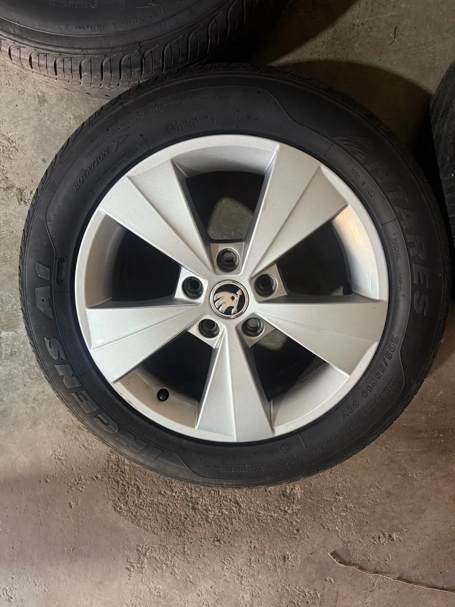 Skoda set of wheels for sale - Image 2
