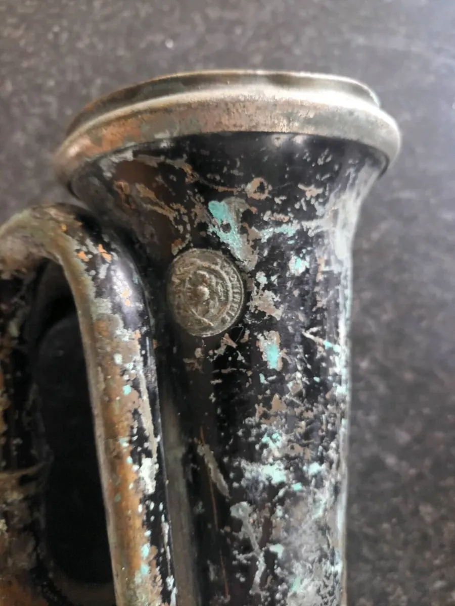 Vintage Car Horn - Image 1