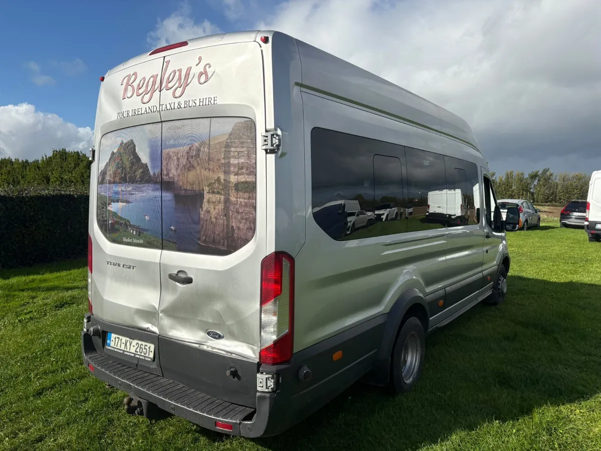 2017 ford transit minibus rear damage - Image 3