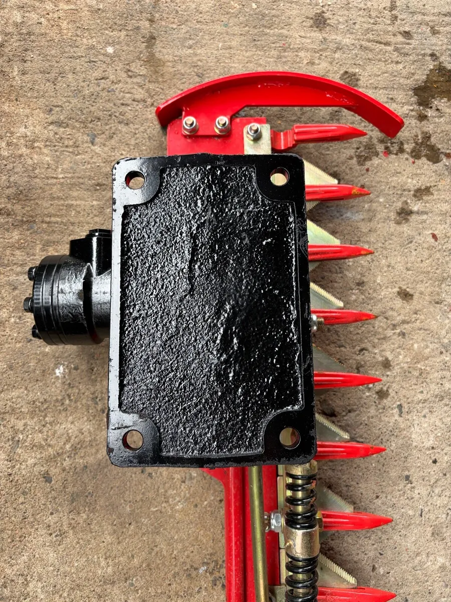 Brand New 6ft Excavator hydraulic Hedgecutter - Image 4