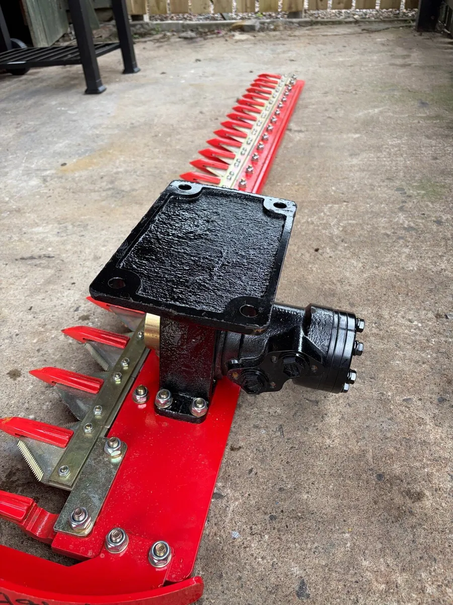 Brand New 6ft Excavator hydraulic Hedgecutter - Image 3