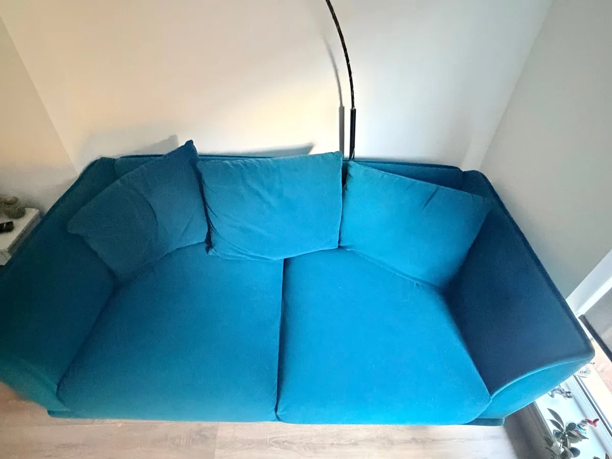 2 Seater Teal Velvet Sofa - Image 4