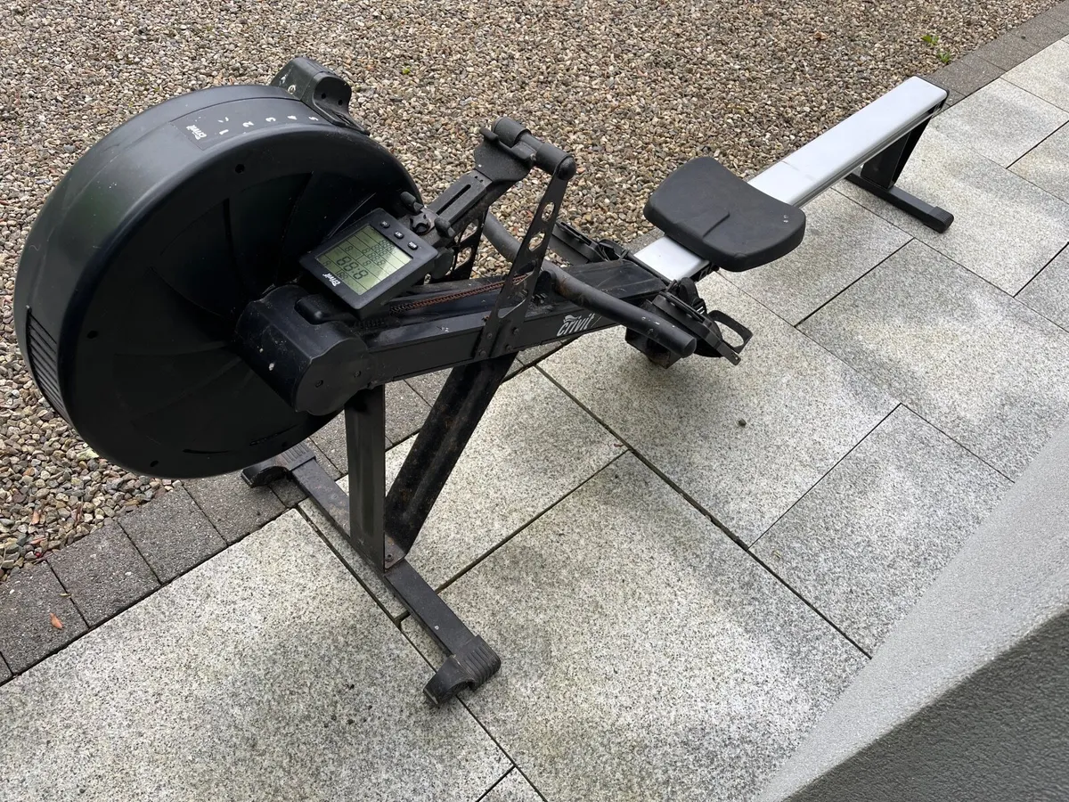 Rowing machine - Image 2