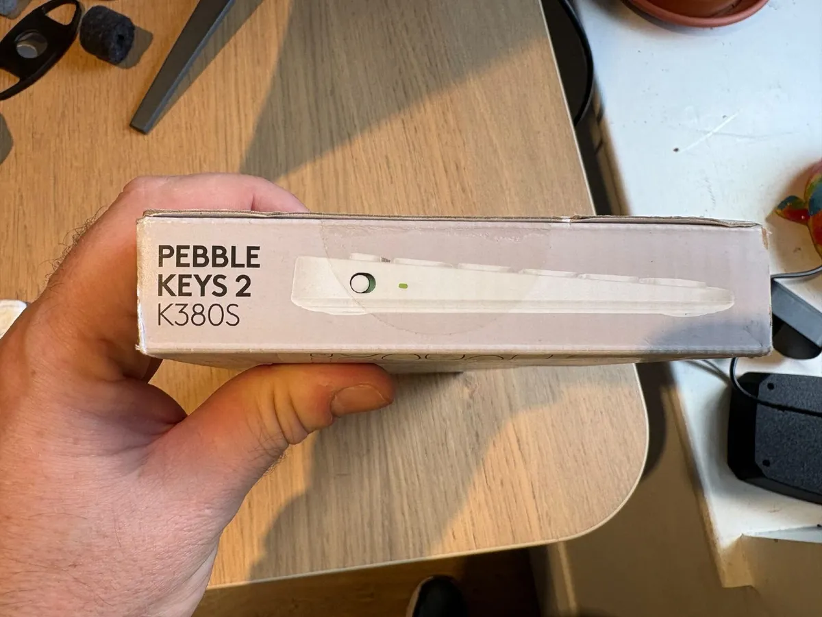 Logitech Pebble Keys 2 K380s, White, New Sealed - Image 2