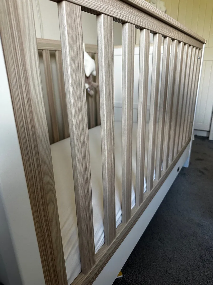 Baby cot - Image 2