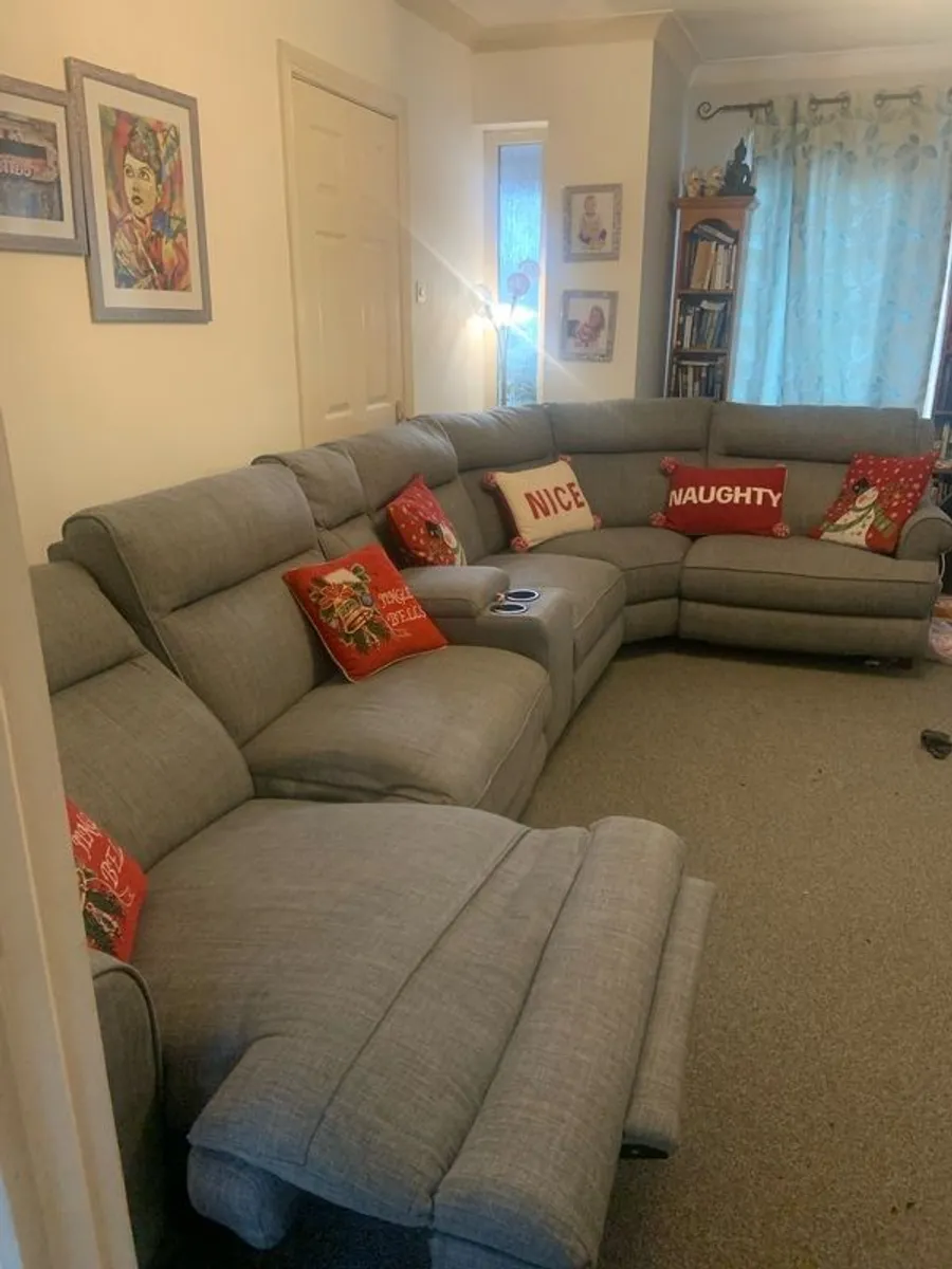 Grey corner suite - Image 3