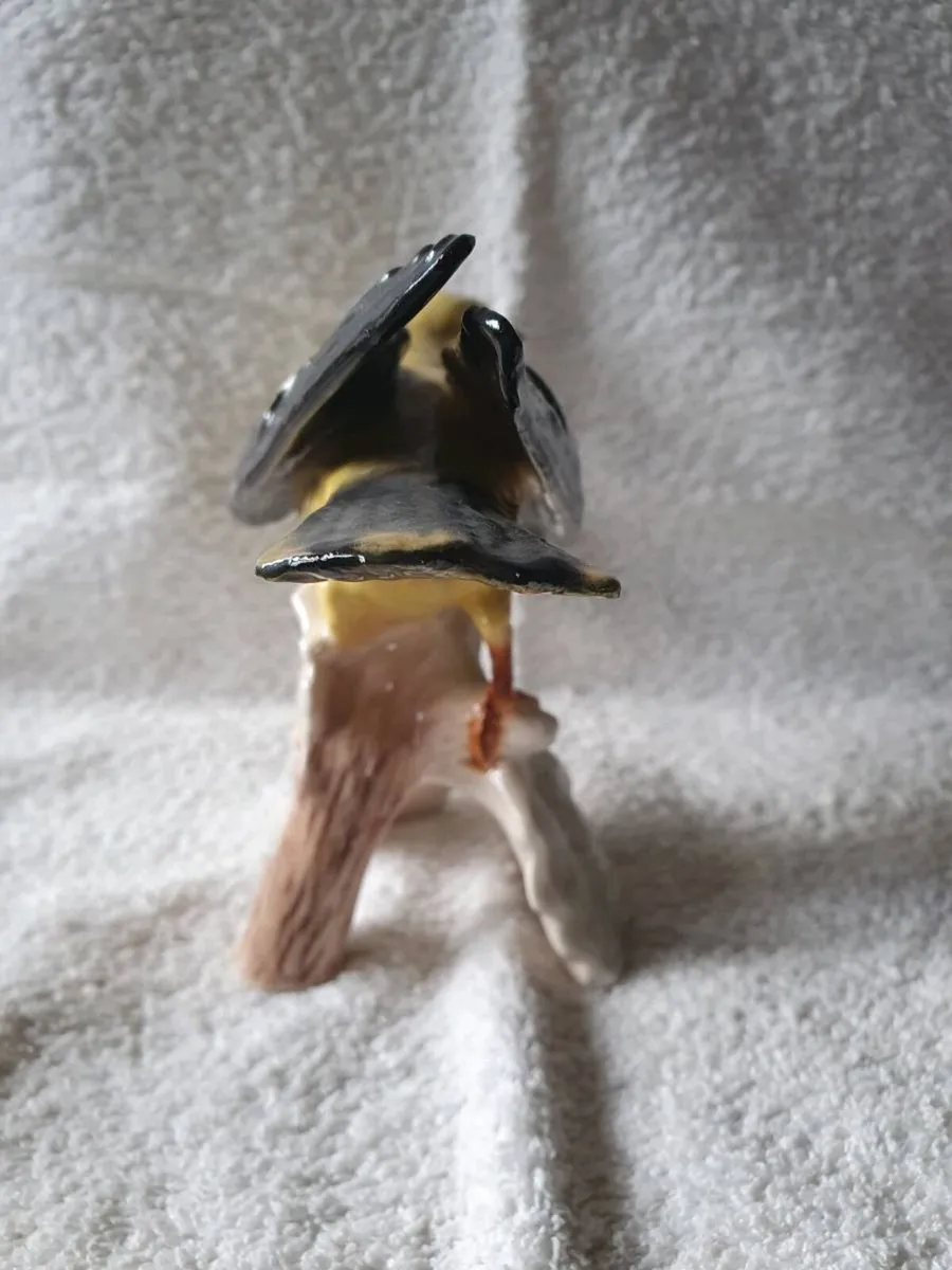 Vintage Goebel Golden Oriole Bird Figurine - Image 4