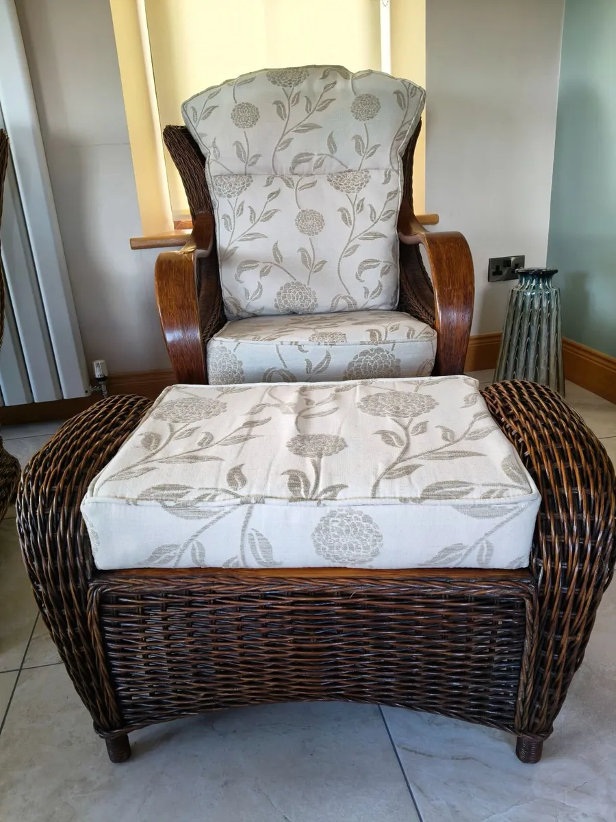Furniture  - Setee + - Image 2