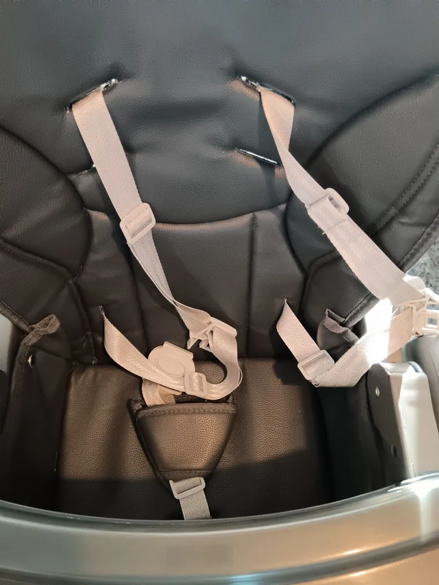 Baby high chair - Image 2