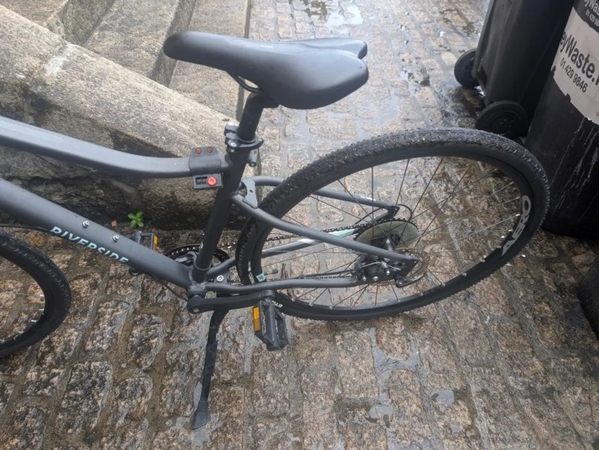 Decathlon Hybrid Bike Riverside 700 - Image 4