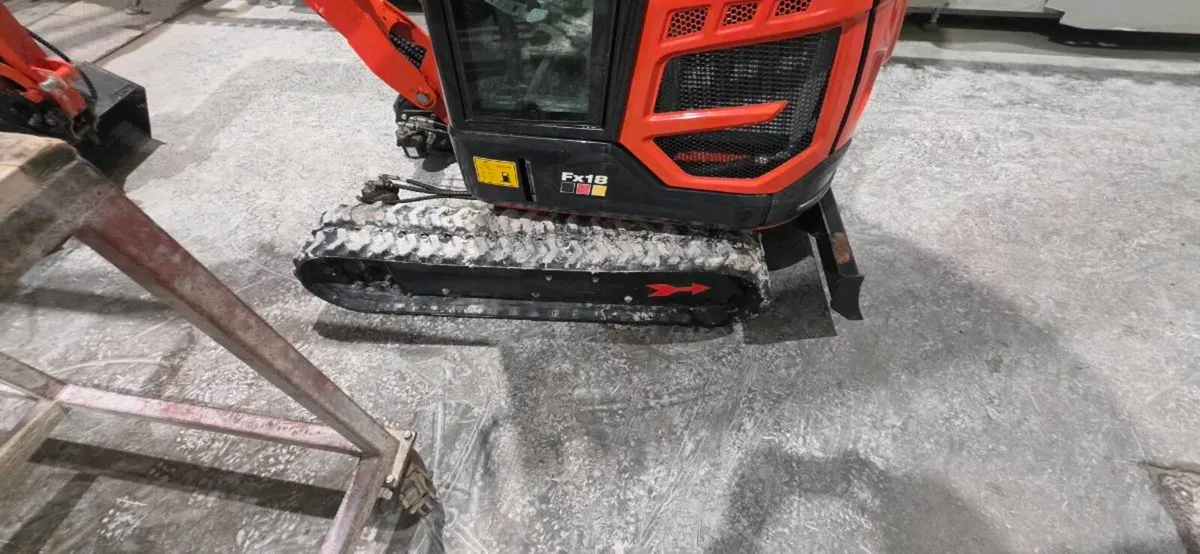 Mini digger - Image 4