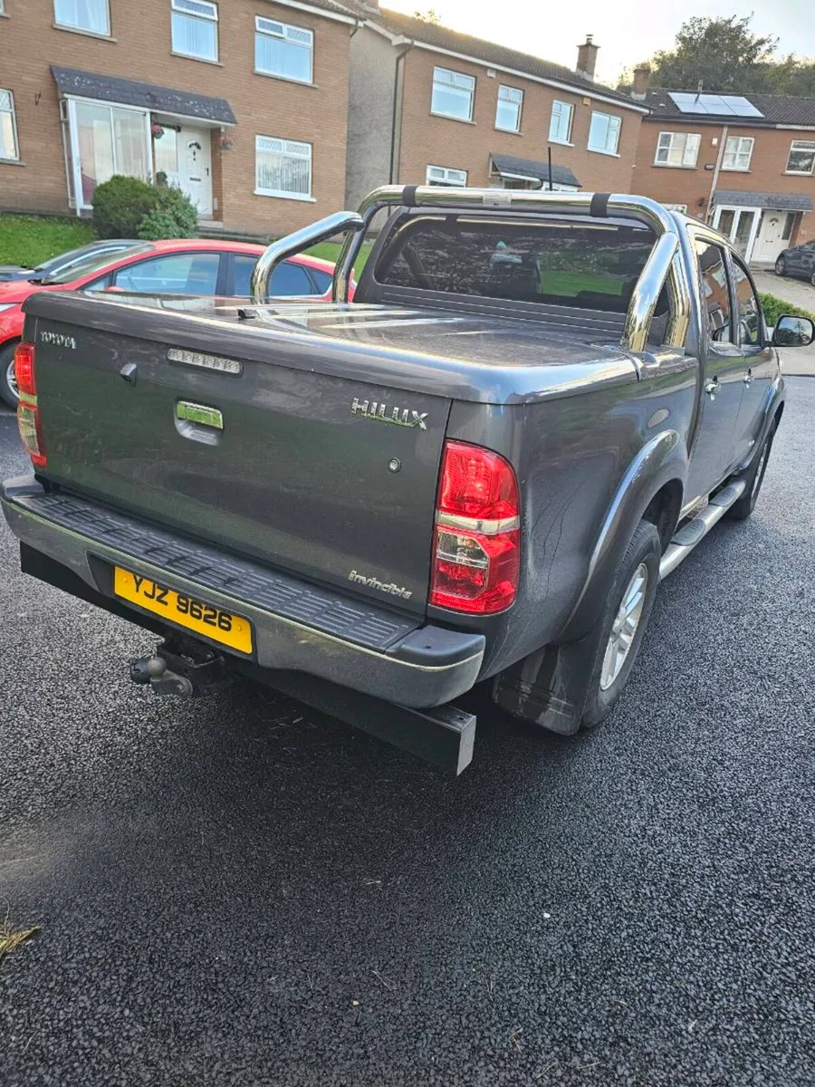 Toyota hilux - Image 4