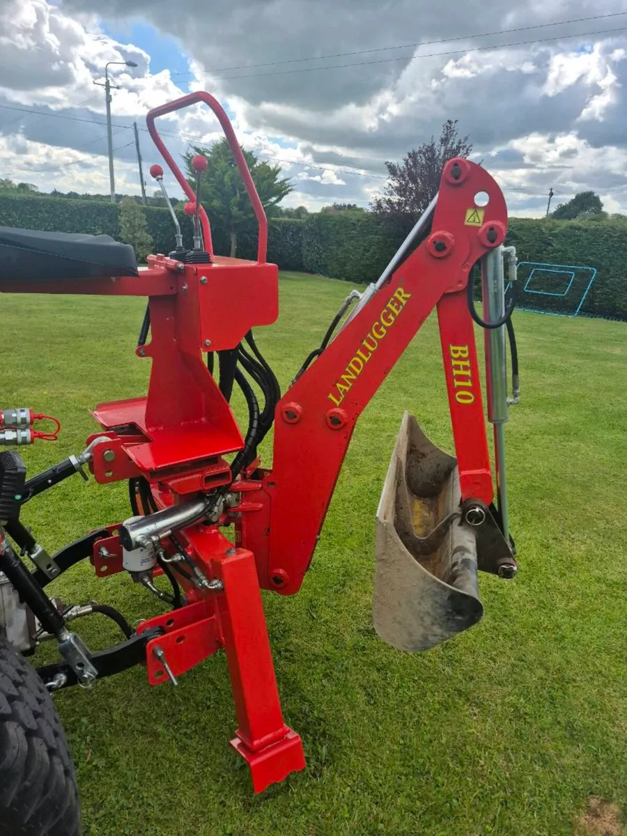 Backhoe digger excavator - Image 1