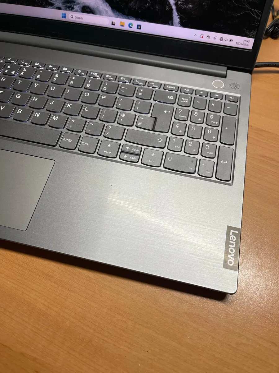 Lenovo Laptop i5 pro 10gen 8/256 win 11 pro - Image 2