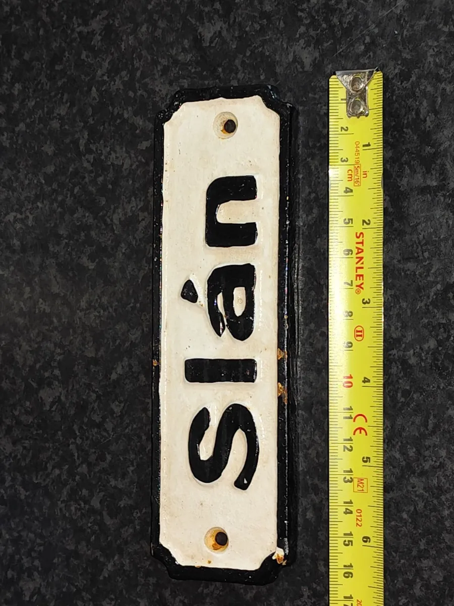 Cast iron Slan sign. - Image 1