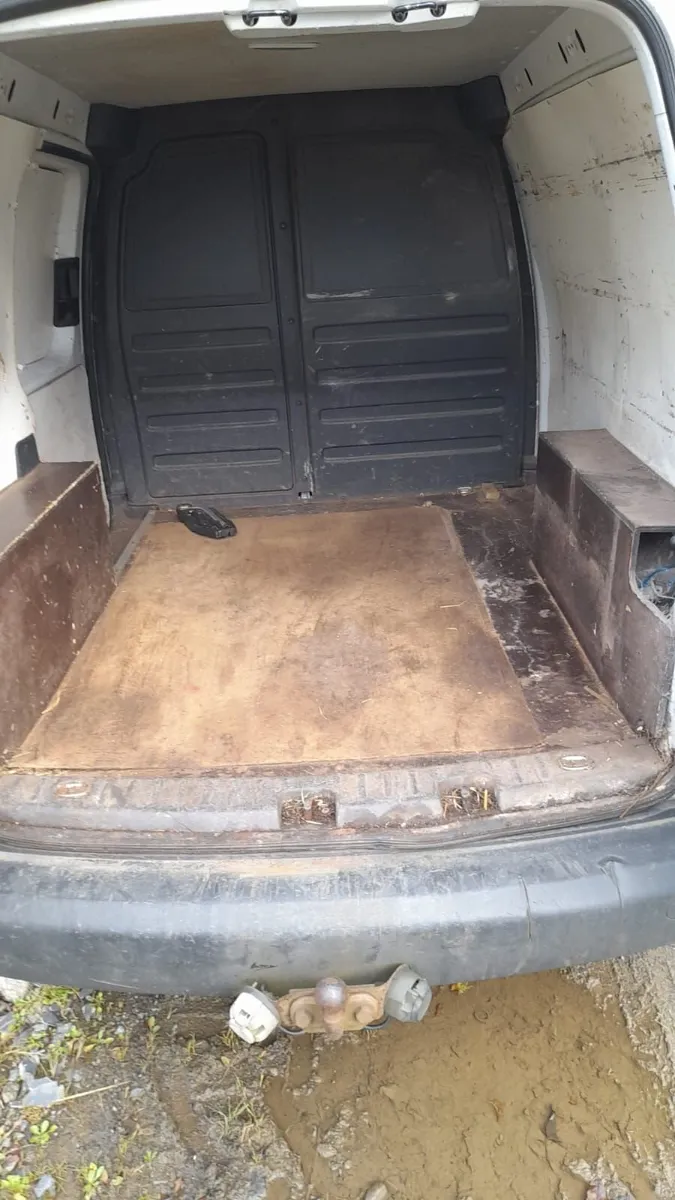 Volkswagen Caddy - Image 2