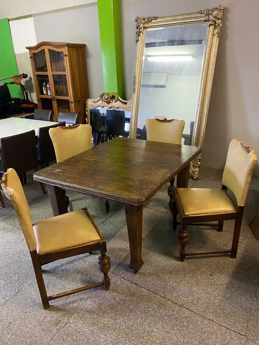Dining Room Table and Chairs