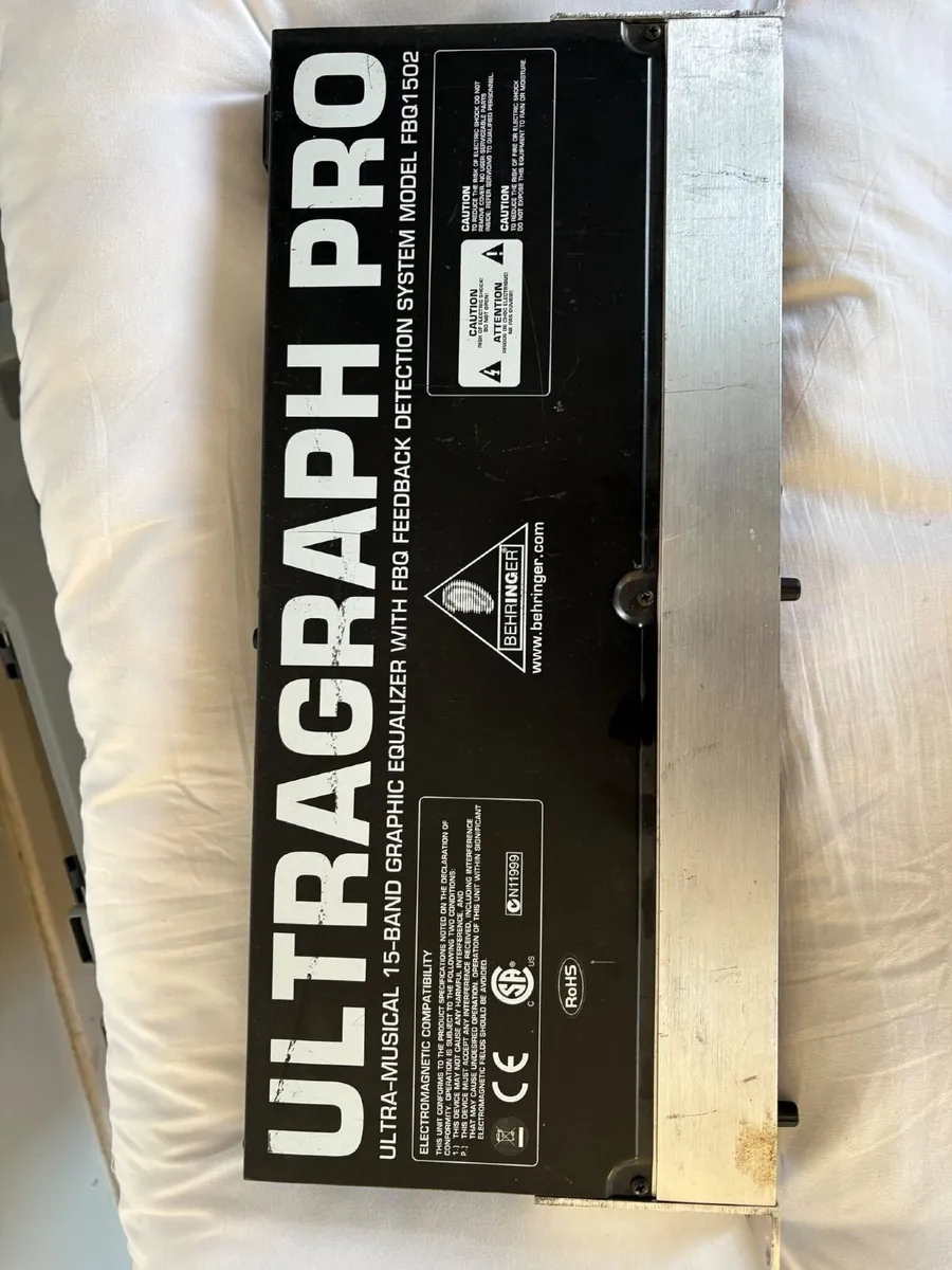 Behringer Ultragraph Pro FBQ1502 Graphic EQ - Image 4