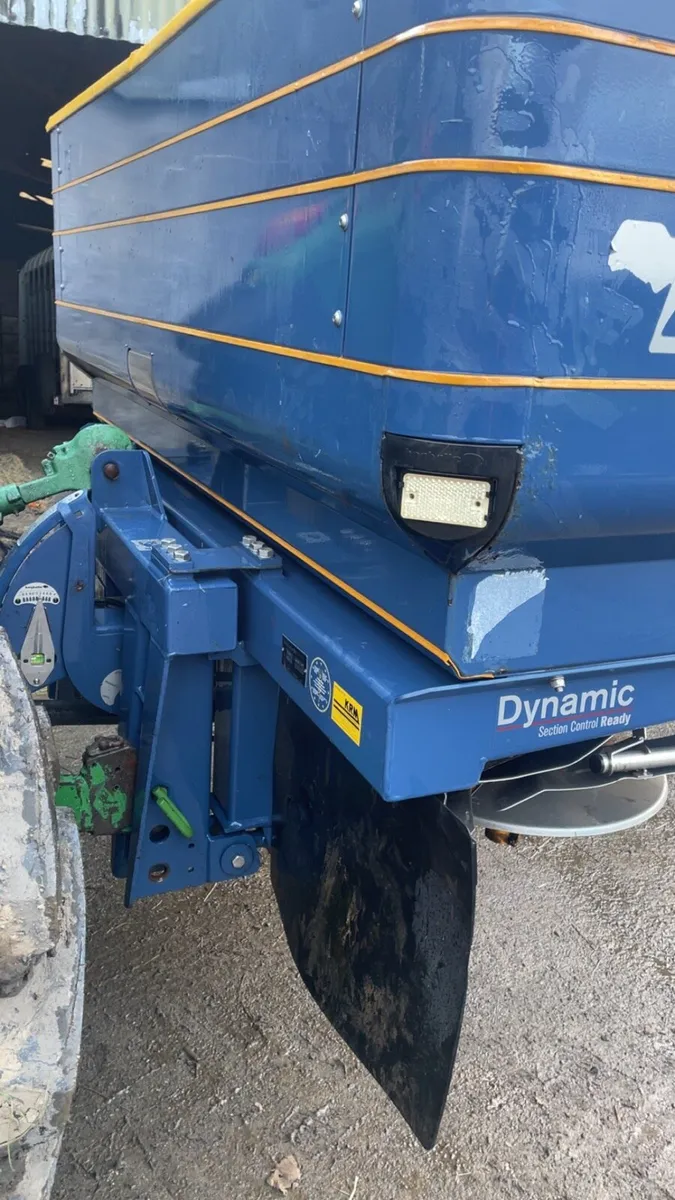 Bogballe fertiliser spreader - Image 2