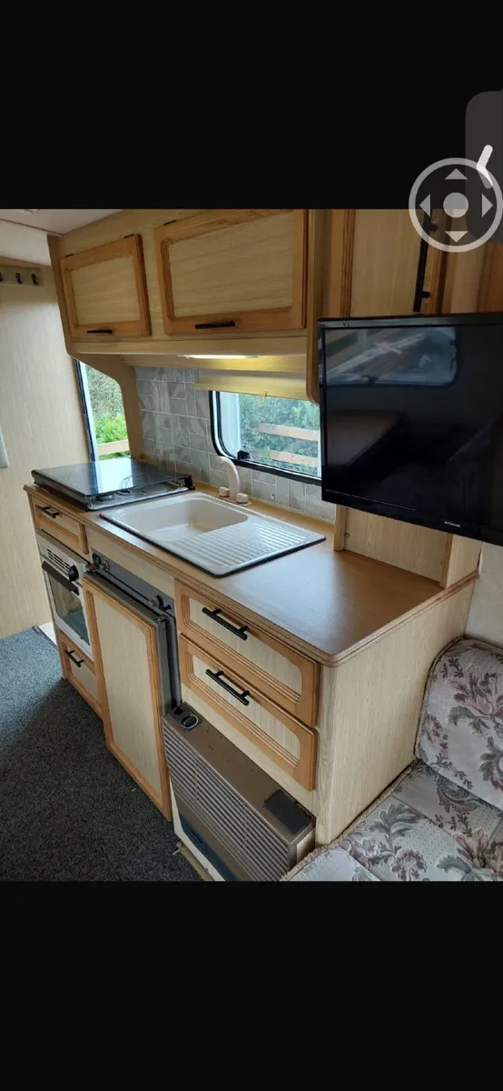 Mintcondition 5 berth elddis caravan - Image 4