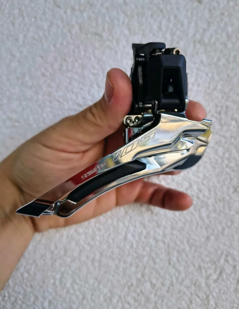 Shimano 105 FD-R7100, 31.8mm Clamp - Image 1