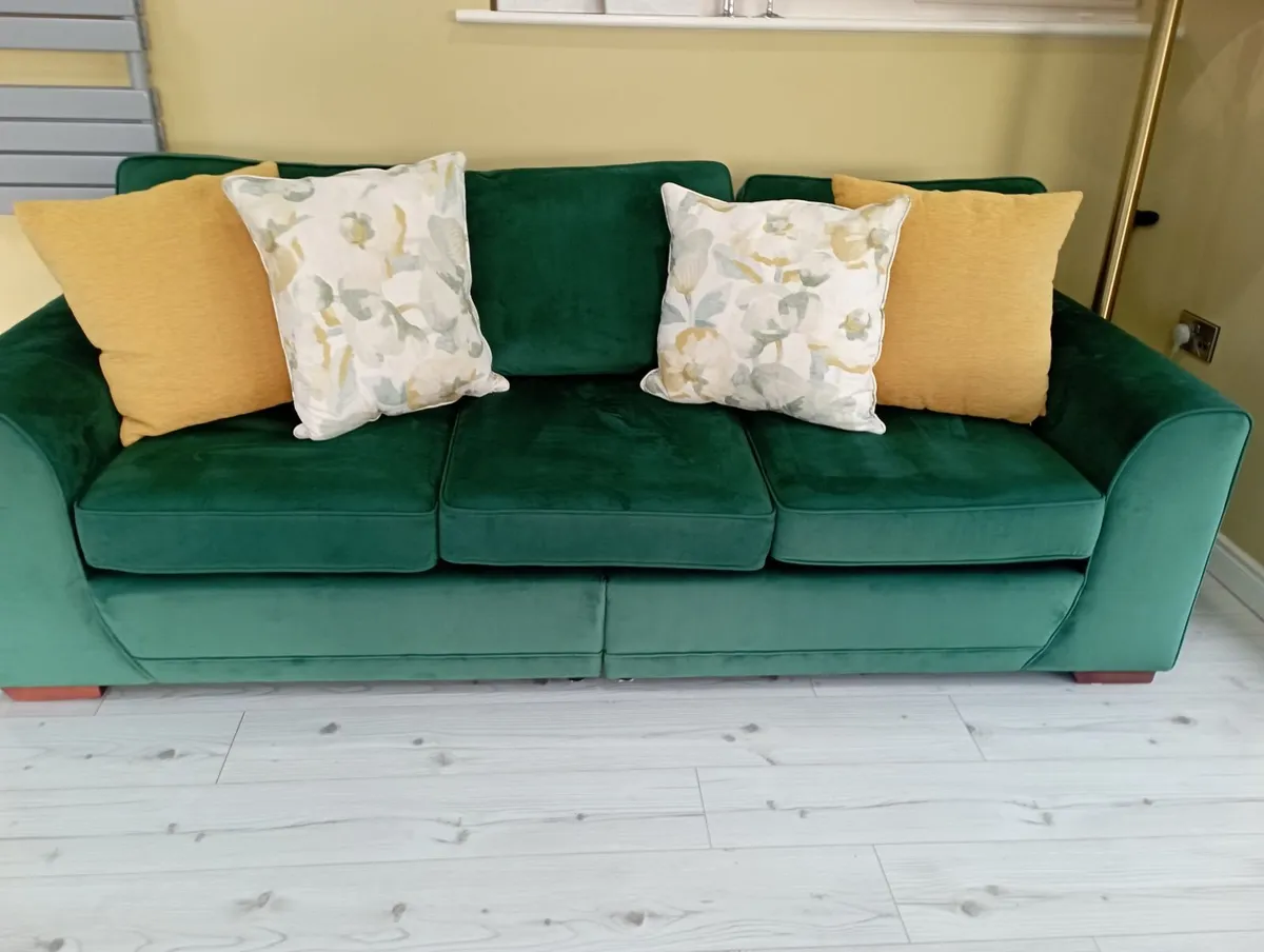 3 to 4 seater  couch  with foot stool to match - Image 3