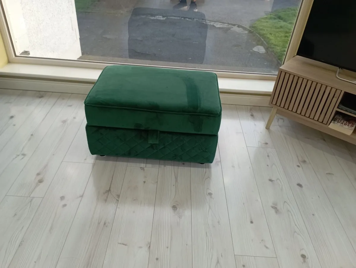 3 to 4 seater  couch  with foot stool to match - Image 4
