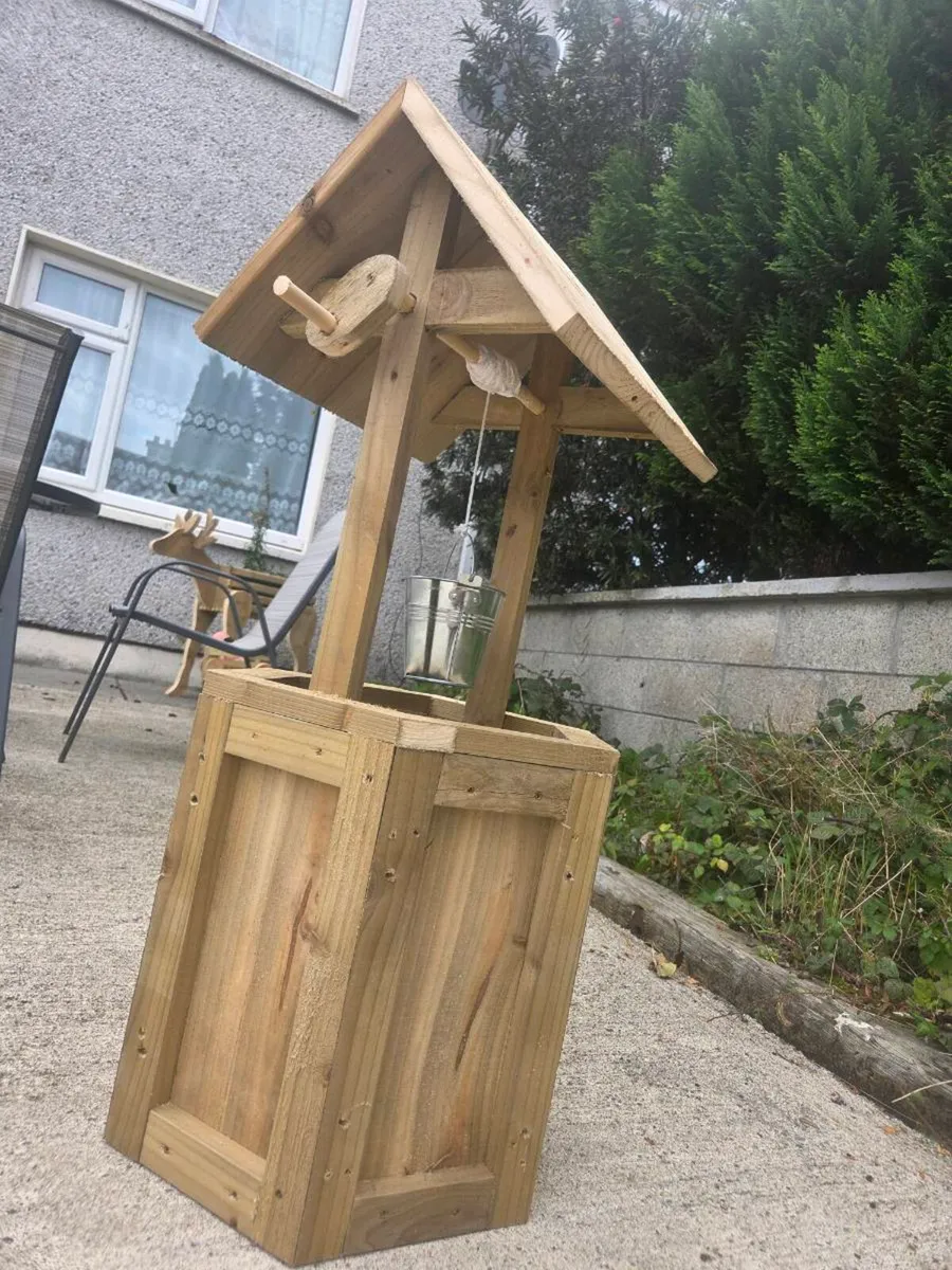 Wishing Well Plant box - Image 2