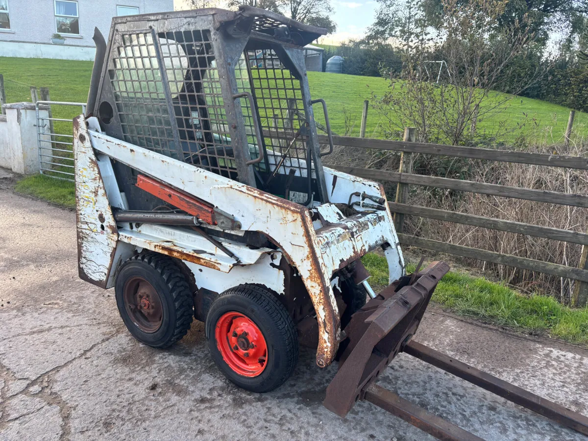 Bobcat Skidsteer 453 - Image 1