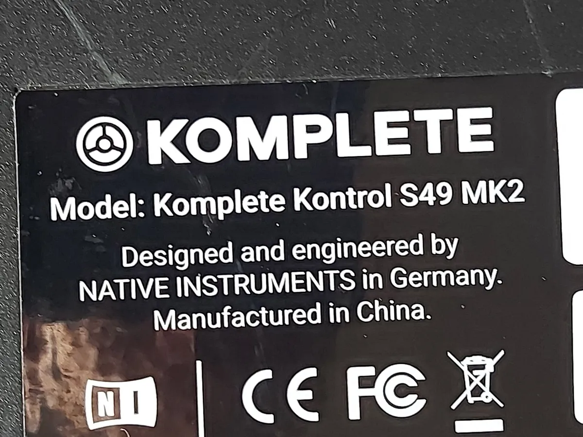 Native Instruments Komplete Kontrol S49 MK2 - Image 3