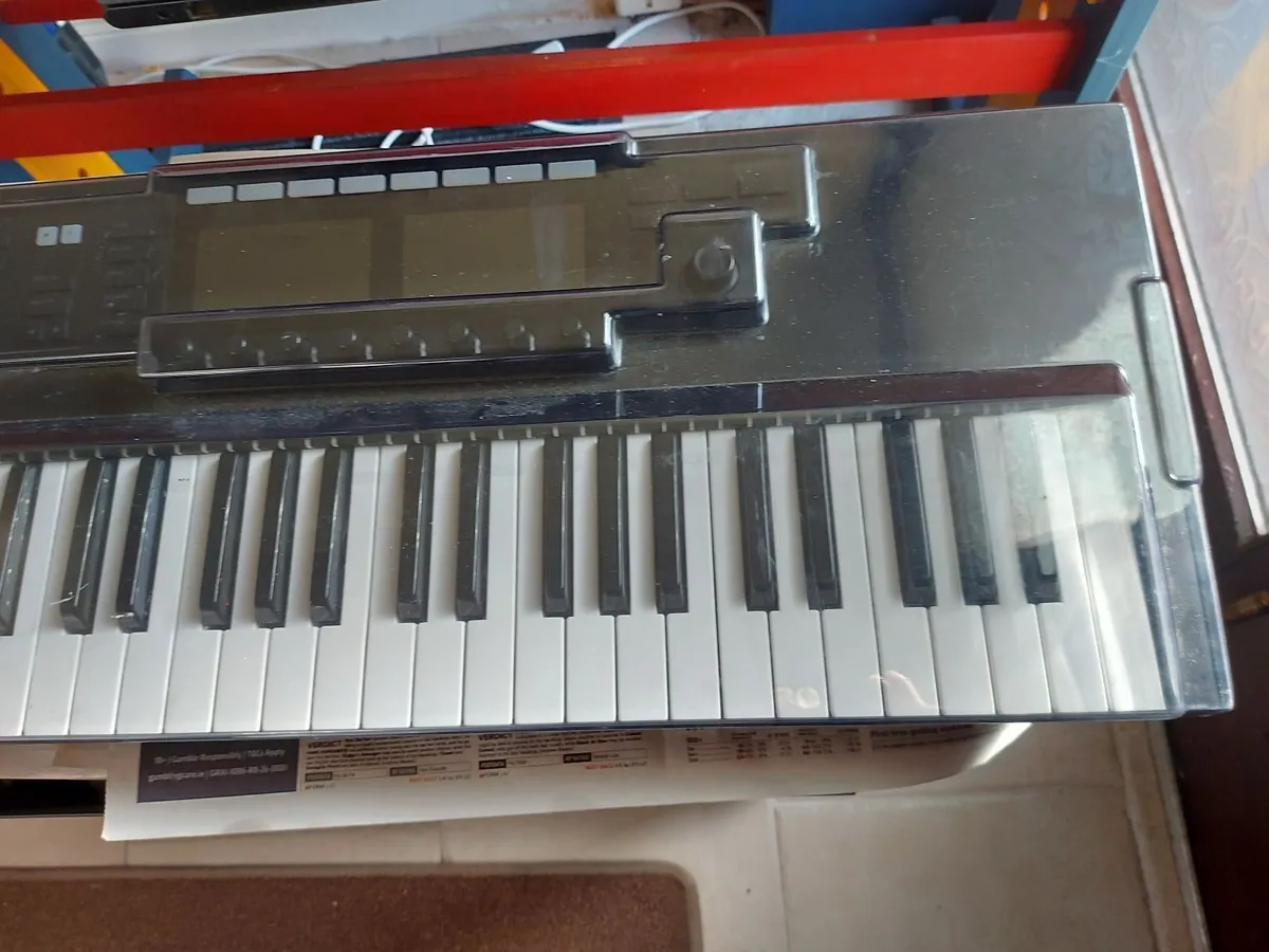 Native Instruments Komplete Kontrol S49 MK2 - Image 4