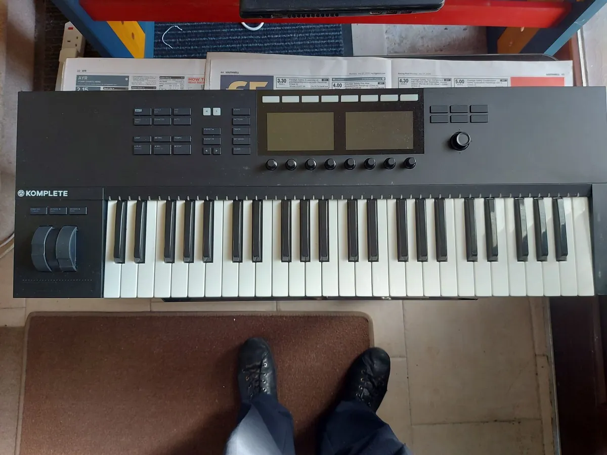 Native Instruments Komplete Kontrol S49 MK2 - Image 1